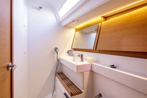 Sun Odyssey 440
