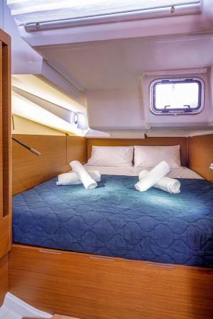 Sun Odyssey 440