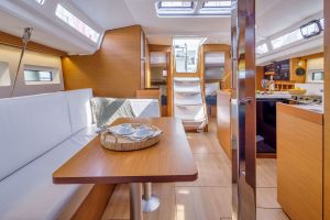 Sun Odyssey 440