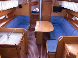Bavaria 38 cruiser