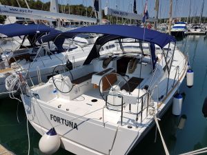 Dufour 382