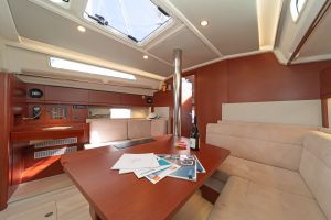 Hanse 418
