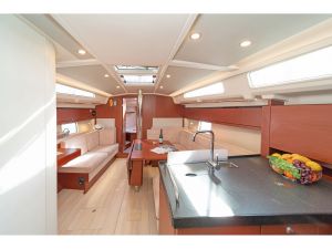 Hanse 418