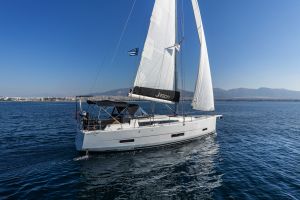 Dufour 390