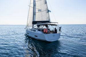 Dufour 390