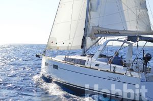 Oceanis 35