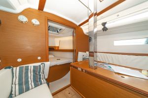 Sun Odyssey 349