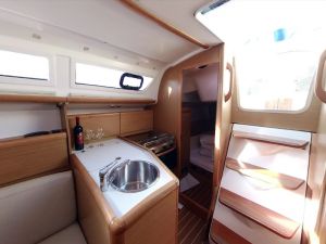 Sun Odyssey 30i