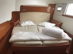 Lagoon 440