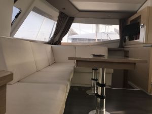 Helia 44
