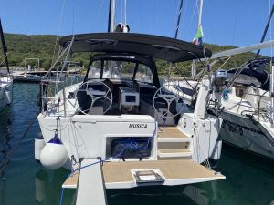 Dufour 390 GL
