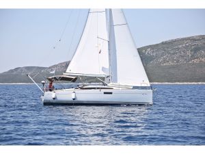 Sun Odyssey 349