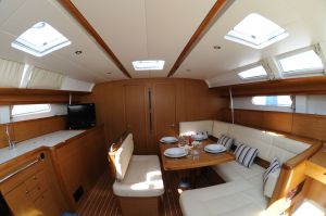 Sun Odyssey 49i