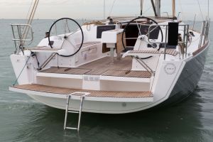 Dufour 382