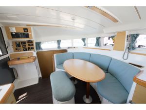 Lagoon 380 S2