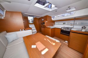 Sun Odyssey 490