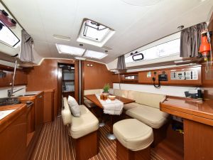 Oceanis 43