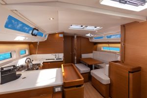 Sun Odyssey 440
