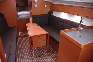 Bavaria Cruiser 33