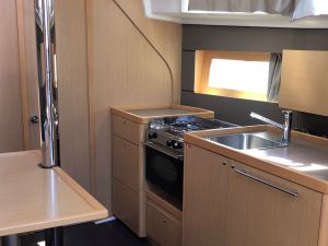 Oceanis 38