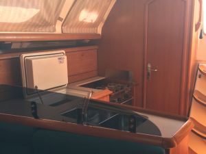 Sun Odyssey 37