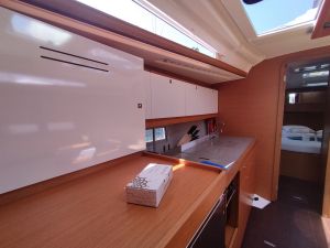 Dufour 390