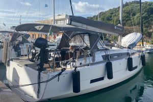 Dufour 390