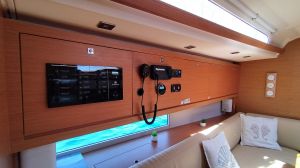 Dufour 470