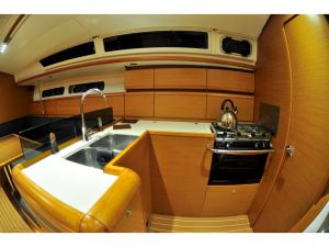 Sun Odyssey 439