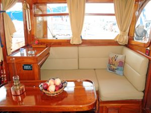 Motor sailer