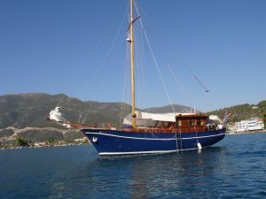 Motor sailer