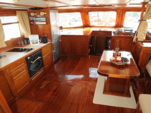 Motor sailer