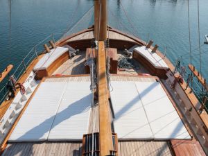 Motor sailer