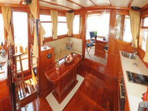 Motor sailer