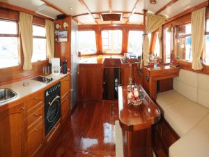 Motor sailer