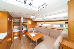 Sun Odyssey 440