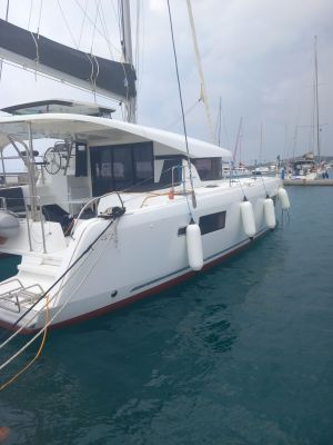 Lagoon 42