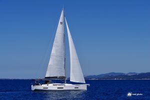 Dufour 530