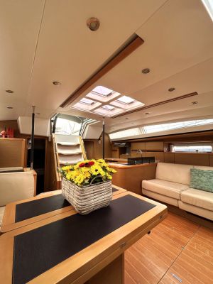 Jeanneau 57