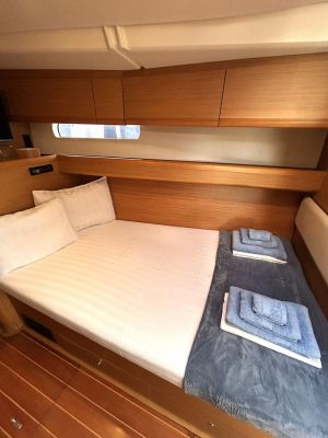 Jeanneau 57