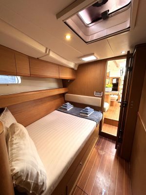 Jeanneau 57