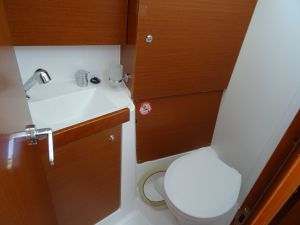 Oceanis 38