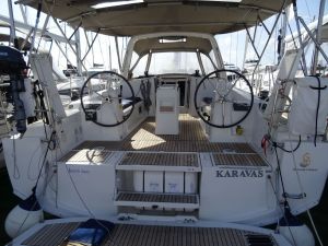 Oceanis 38
