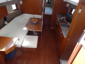 Oceanis 38