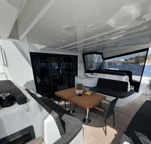 Lagoon 51