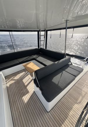 Lagoon 51