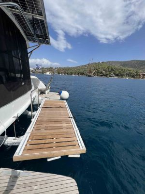 Lagoon 51
