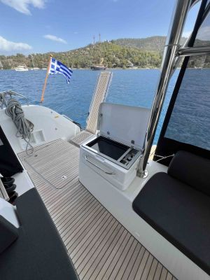 Lagoon 51