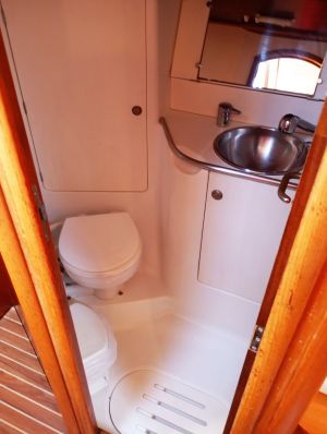 Sun Odyssey 37