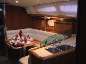 Sun Odyssey 37